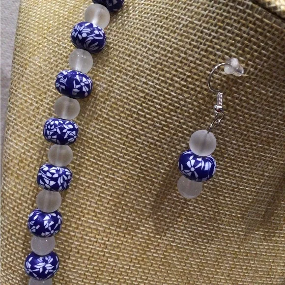 Asian inspired Chic Blue and White Beaded Necklace and Earring Set - Picture 3 of 7